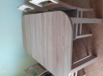 Predam rozkladaci jedalensky stol so 6 stolickami 